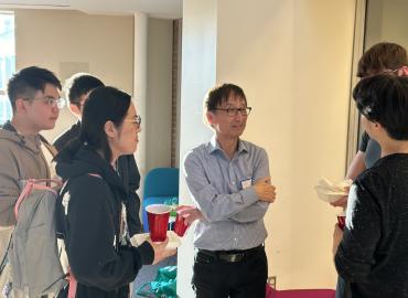 Prof. Jik Chin meets and speaks with Undergraduate Students at the event.